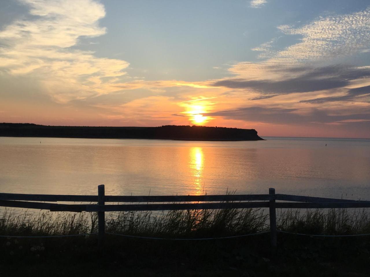 Ocean View Motel And Chalets 체티캠프 외부 사진